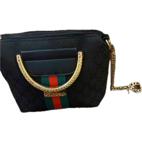 Handbags - A small bag looks like Gucci